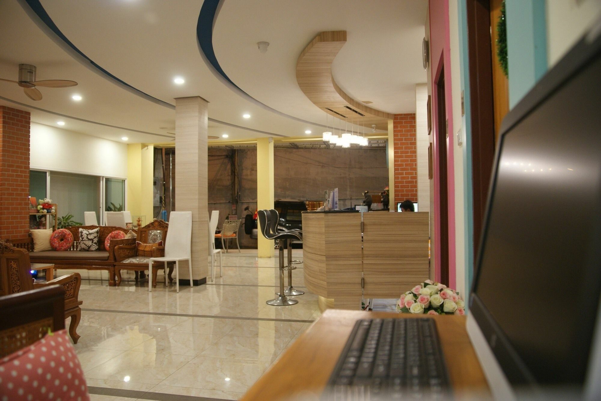 Happy Hostel Pattaya Exterior photo
