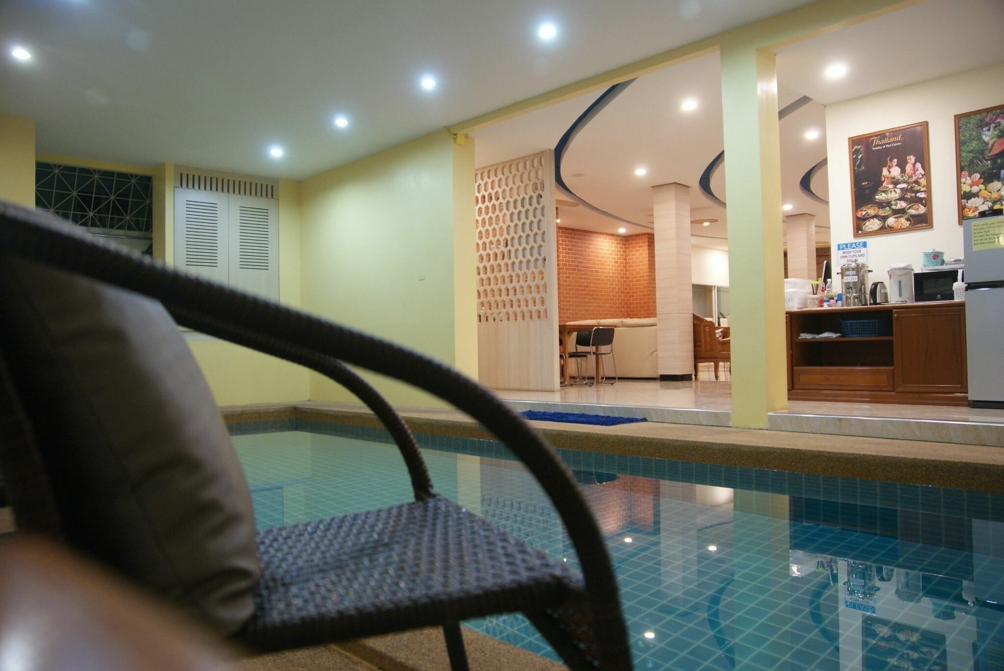 Happy Hostel Pattaya Exterior photo